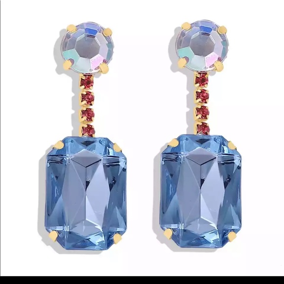 NWOT EARRINGS - Picture 4 of 5